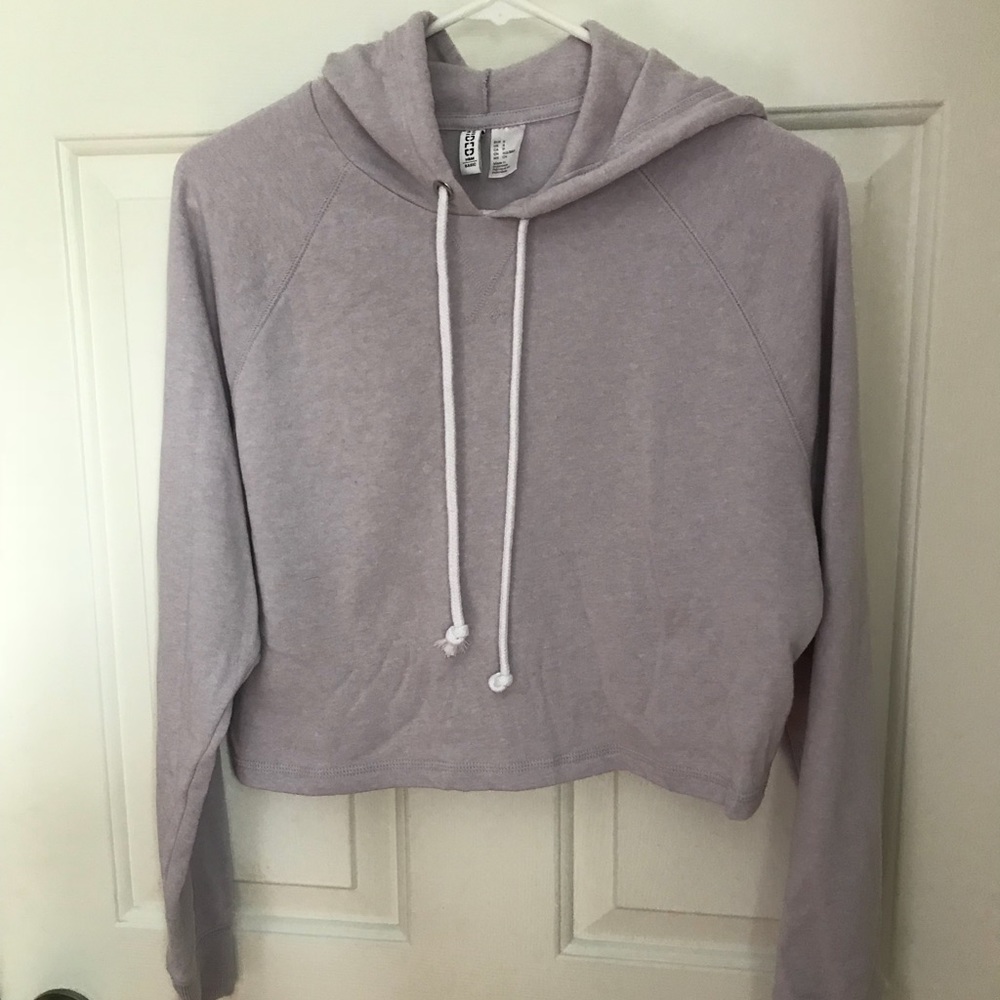 Light purple H&M cropped sweatshirt